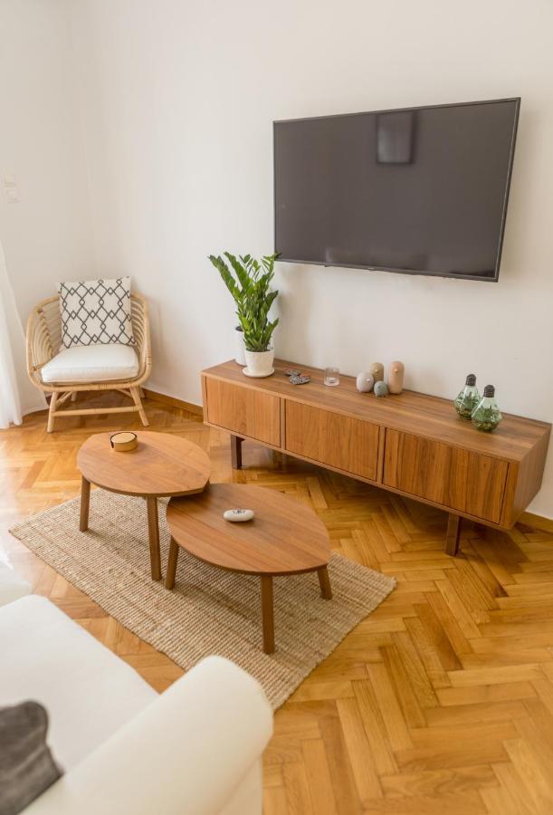 In The Shadow Of Acropolis - Spacious & Lovely Apt Atene Esterno foto