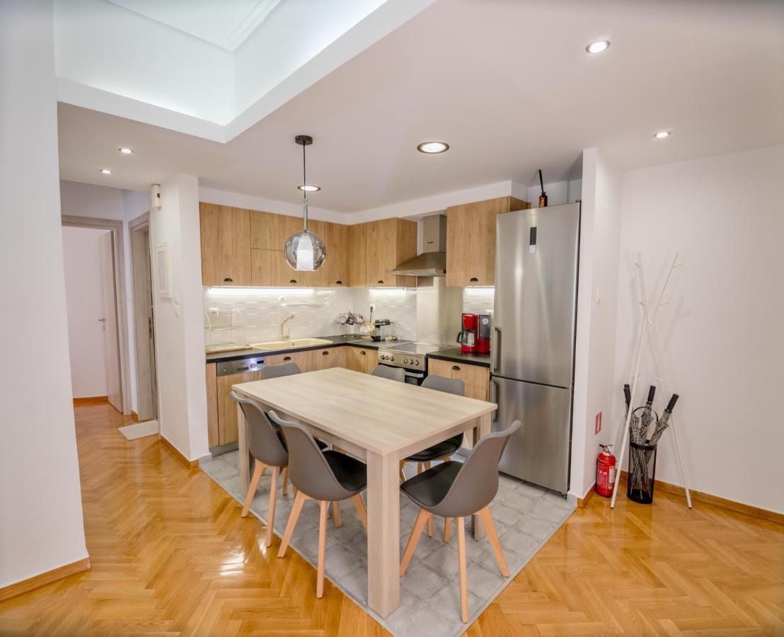 In The Shadow Of Acropolis - Spacious & Lovely Apt Atene Esterno foto